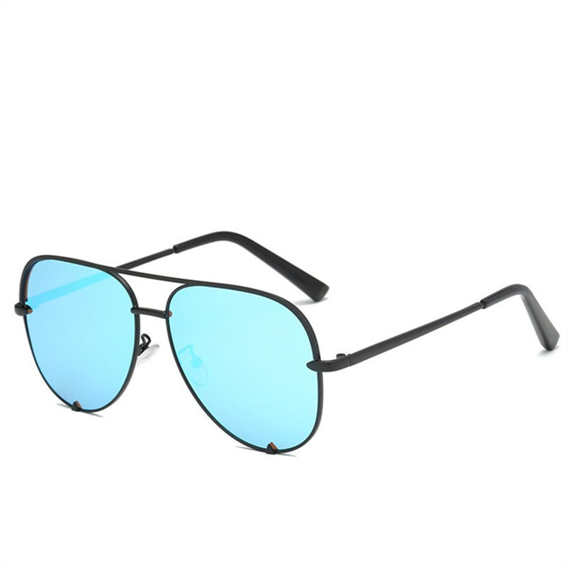 Oversized aviator glasses with black frame and blue lenses
