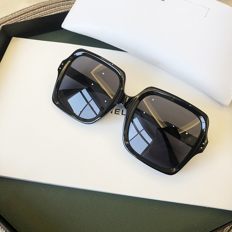 MidCentury Muse Shades – Retro Oversized Square Sunglasses | UV400 Protection